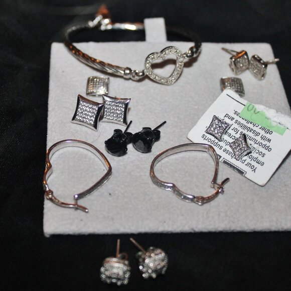 8pc 925 Sterling GENUINE DIAMOND Earrings & Heart Bracelet WOW! - Picture 1 of 8